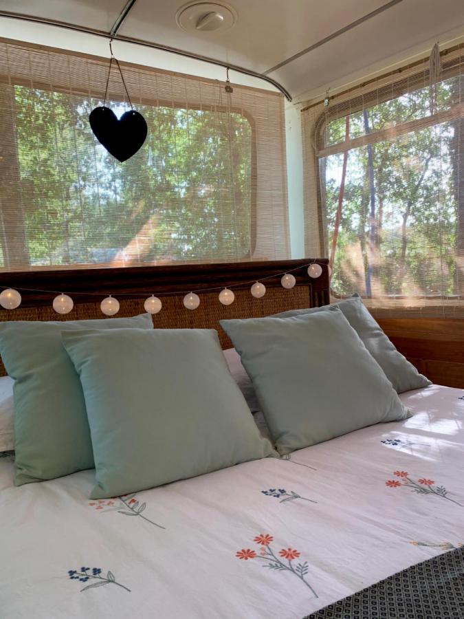 Magic Roof Top Bus With Big Bath In The Tree Forest! Mimizan-Plage Exterior foto